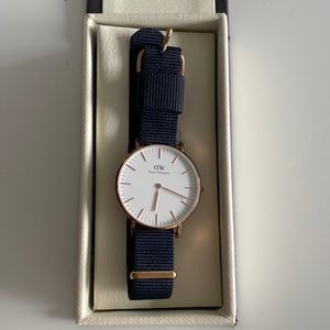 Daniel Wellington DW Rosegold Frame watch